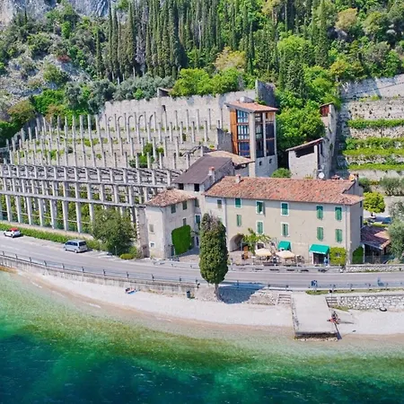 Pomelo Einzigartige Atmosphaere Im Ehemaligen Gaertnerhaus By Interhome Apartment